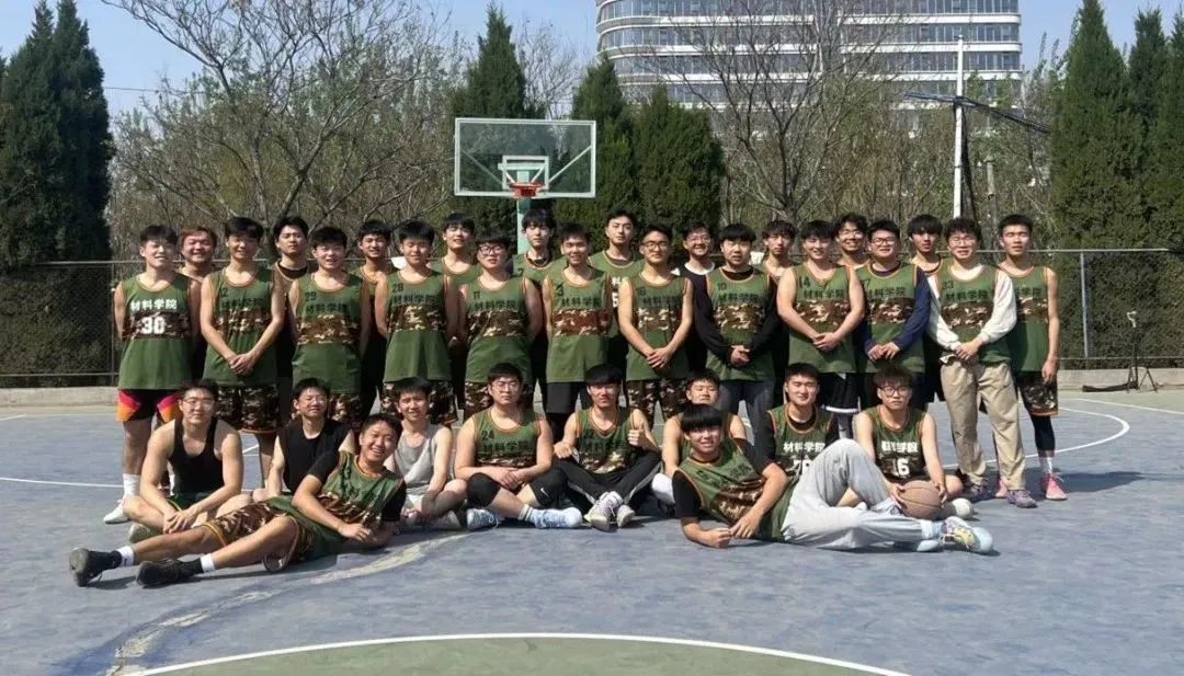 控卫如何通过视频学习提高技术水平_1